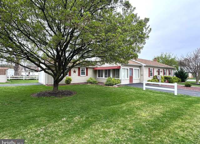 Property at 209 Keagy Ave, Hanover, PA 17331, 4 beds, 3 baths
