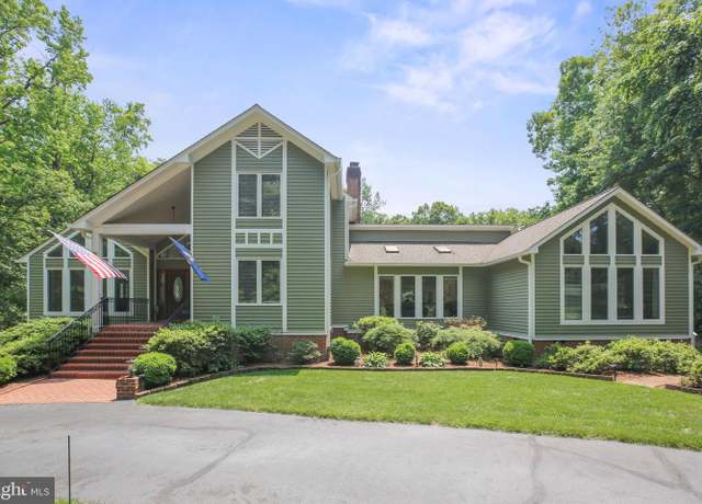 Property at 14 Olde Plantation Dr, Fredericksburg, VA 22407, 5 beds, 4.5 baths