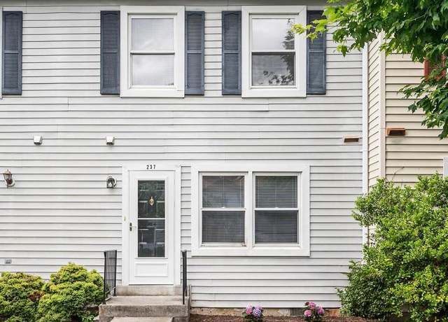 Property at 237 Kimberly Way, Winchester, VA 22601, 2 beds, 1.5 baths