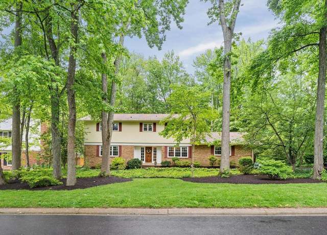 Property at 205 Hitching Post Dr, Wilmington, DE 19803, 4 beds, 2.5 baths