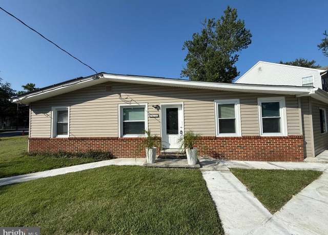 Property at 1199 Oak Ave, Shady Side, MD 20764, 4 beds, 1.5 baths