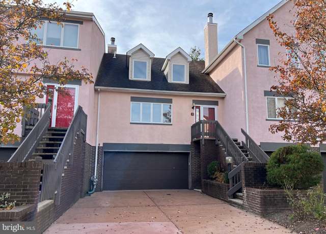 Property at 9 Hanover Ct, Princeton, NJ 08540, 2 beds, 2.5 baths