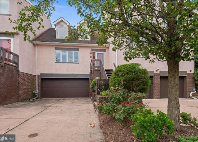 Property at 9 Hanover Ct, Princeton, NJ 08540, 2 beds, 2.5 baths