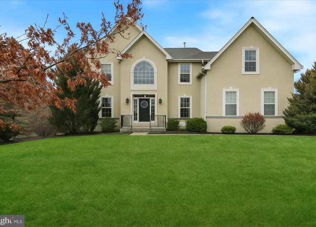 Property at 209 N Shadybrooke Dr N, Douglassville, PA 19518, 5 beds, 3.5 baths