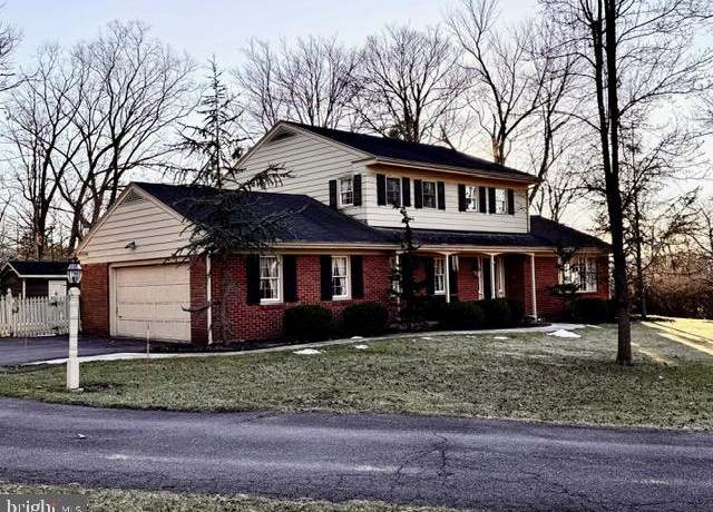 Property at 6 Shady Ln, Lewistown, PA 17044, 3 beds, 2.5 baths