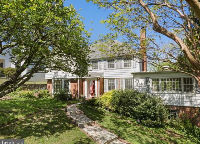 Property at 4725 Rock Spring Rd, Arlington, VA 22207, 5 beds, 3.5 baths