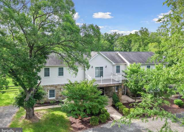 Property at 7103 Catlett Rd, Bealeton, VA 22712, 4 beds, 4 baths