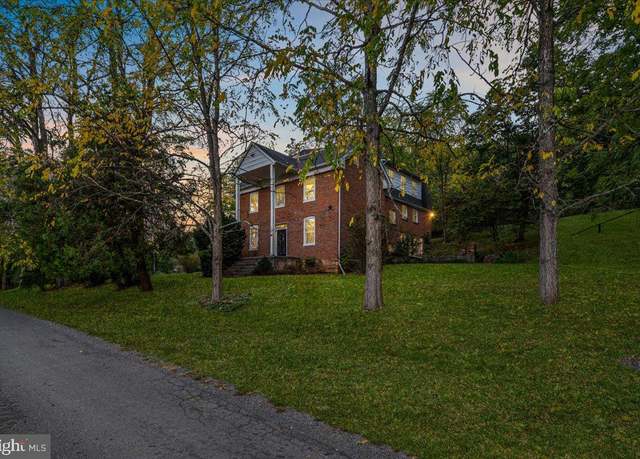 Property at 306 Burnt Church Rd, Winchester, VA 22603, 3 beds, 1.5 baths