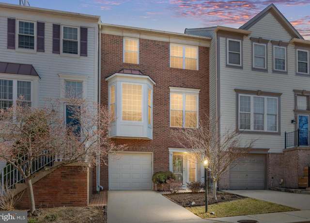 Property at 6557 Parish Glebe Ln, Alexandria, VA 22315, 4 beds, 3.5 baths