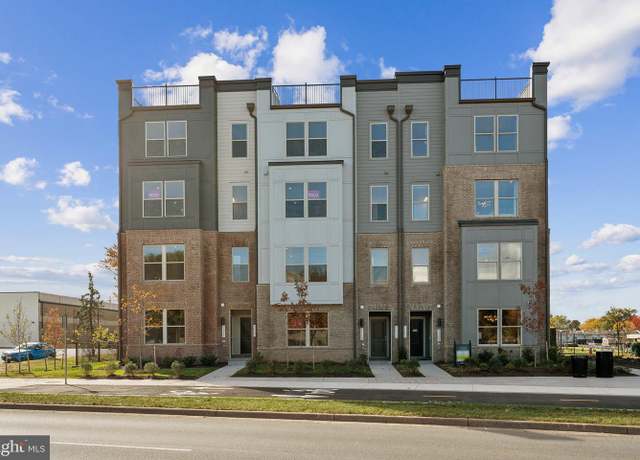 Property at 2148 Glacier Rd, Herndon, VA 20170, 3 beds, 2.5 baths