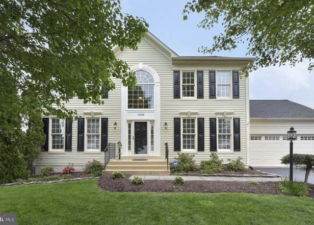 Property at 16058 Olmstead Ln, Woodbridge, VA 22191, 5 beds, 3.5 baths