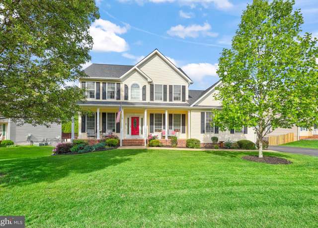 Property at 135 Greenway St, Fredericksburg, VA 22405, 4 beds, 2.5 baths