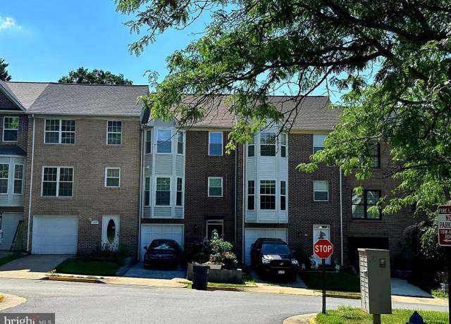 Property at 106 Lakeview Ct, Stafford, VA 22554, 3 beds, 3 baths