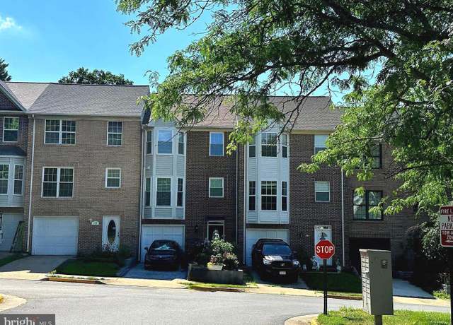 Property at 106 Lakeview Ct, Stafford, VA 22554, 3 beds, 3 baths