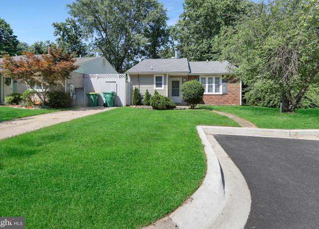 Property at 301 Pond View Ln, Bear, DE 19701, 3 beds, 1 bath