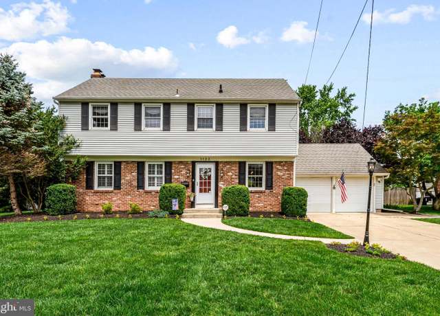 Property at 1123 Greenbriar Rd, Cherry Hill, NJ 08034, 4 beds, 2.5 baths
