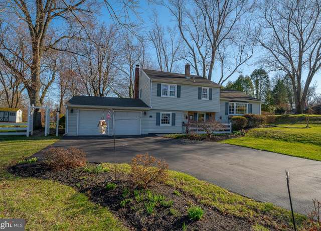 Property at 2371 Parkview, Jeffersonville, PA 19403, 3 beds, 1.5 baths