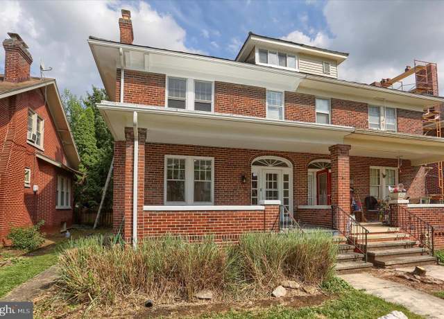 Property at 824 Maryland Ave, York, PA 17404, 4 beds, 1.5 baths