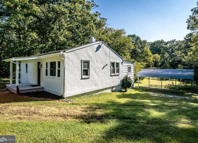 Property at 1055 Hacktown Rd, Keswick, VA 22947, 3 beds, 2 baths