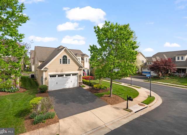 Property at 44390 Cedar Heights Dr, Ashburn, VA 20147, 3 beds, 3 baths