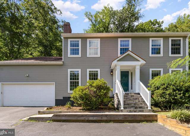 Property at 2437 Harpoon Dr, Stafford, VA 22554, 4 beds, 2.5 baths