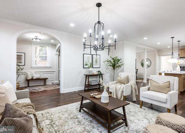 Property at 2206 Park Ave, Baltimore, MD 21217, 8 beds, 4.5 baths