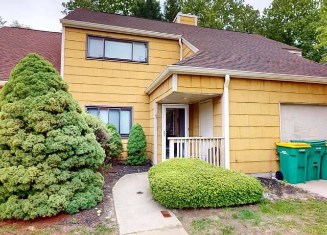 Property at 49 Dover Dr, Lindenwold, NJ 08021, 2 beds, 1.5 baths