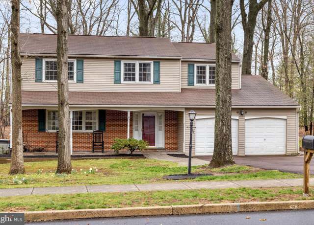 Property at 917 Crest Rd, Lansdale, PA 19446, 4 beds, 2.5 baths