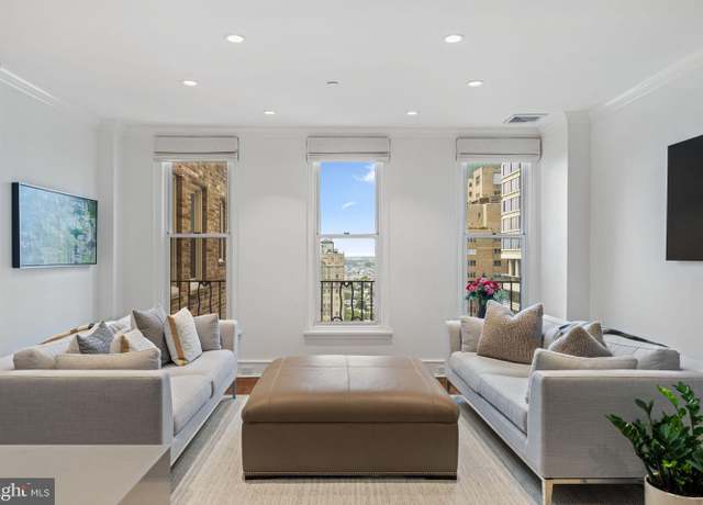 Property at 1901 Walnut St Unit 20E, Philadelphia, PA 19103, 2 beds, 2 baths
