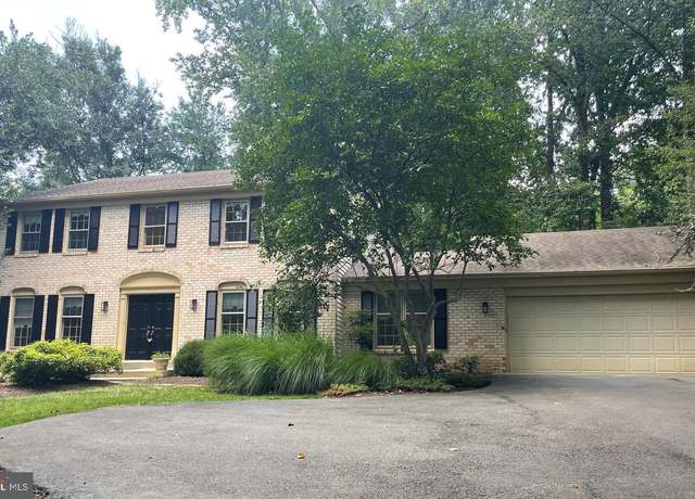 Property at 2929 Leefield Dr, Oak Hill, VA 20171, 4 beds, 2.5 baths