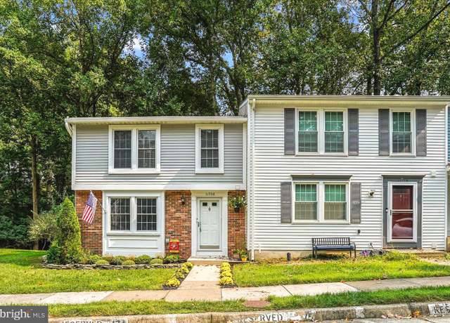 Property at 11708 Mossy Creek Ln, Reston, VA 20191, 3 beds, 2.5 baths