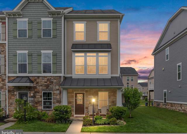 Property at 41745 Mcmonagle Sq, Aldie, VA 20105, 3 beds, 3.5 baths