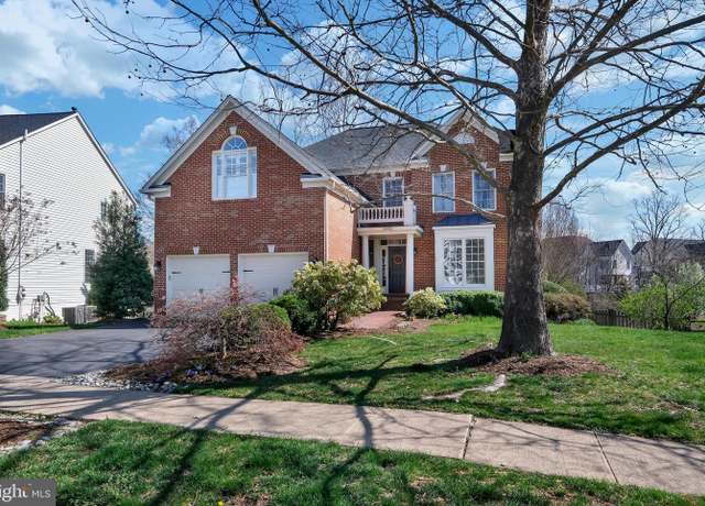 Property at 18992 Snowberry Ct, Leesburg, VA 20176, 5 beds, 3.5 baths