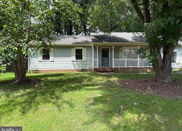 Property at 612 Casey Pl, Fredericksburg, VA 22407, 3 beds, 2 baths