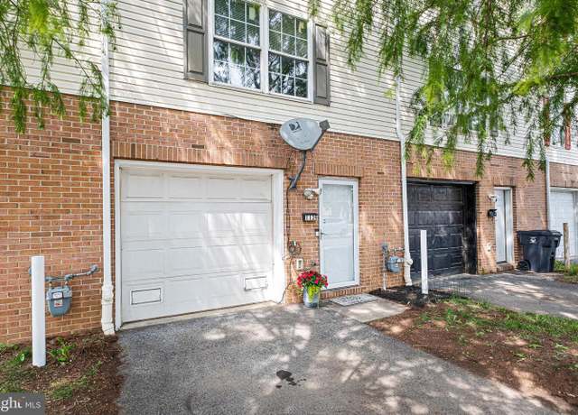 Property at 1139 E 14th St, Wilmington, DE 19802, 3 beds, 2 baths