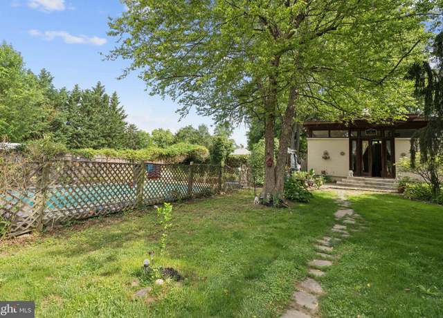 Property at 910 Veirs Mill Rd, Rockville, MD 20851, 4 beds, 2 baths