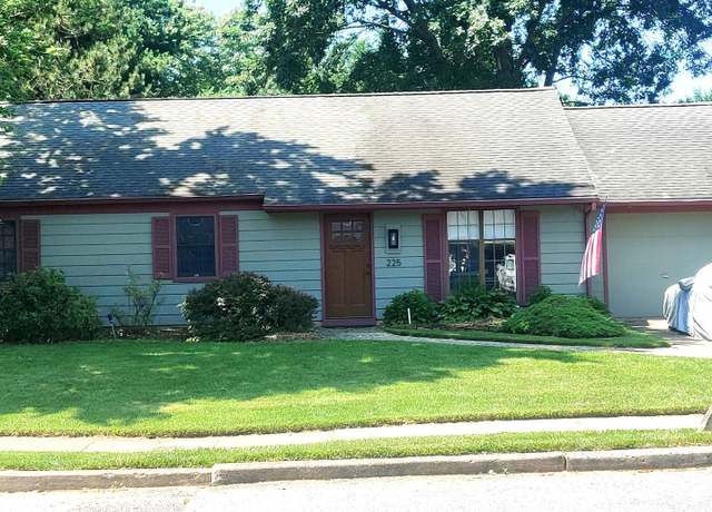Property at 225 Bentwood Dr, Delran, NJ 08075, 3 beds, 1 bath