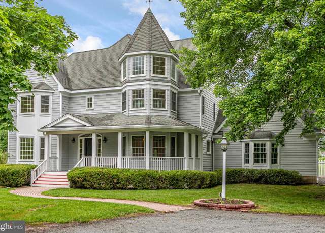 Property at 6 Benedek Rd, Princeton, NJ 08540, 4 beds, 2.5 baths