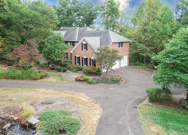 Property at 520 Johanna Dr, Sellersville, PA 18960, 5 beds, 3.5 baths