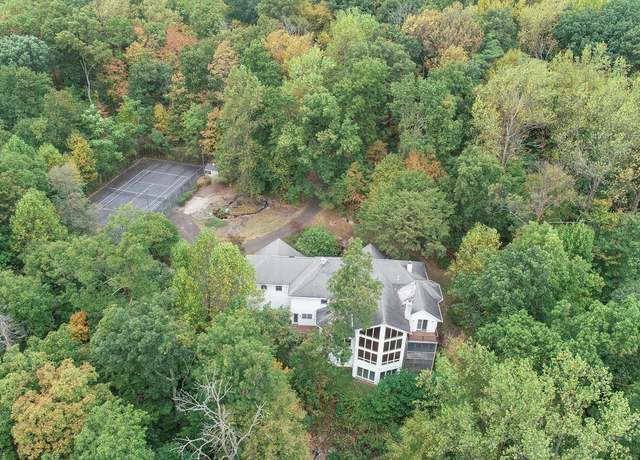 Property at 520 Johanna Dr, Sellersville, PA 18960, 5 beds, 3.5 baths