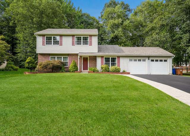 Property at 210 Emerald Dr, Yardley, PA 19067, 3 beds, 2.5 baths