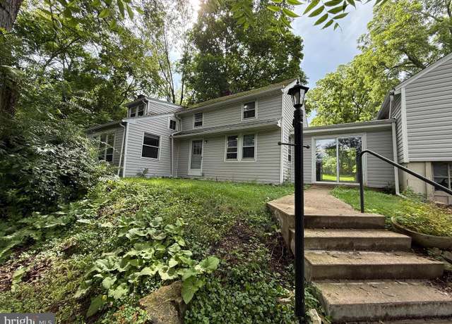 Property at 110 Green Acres Ln, State College, PA 16801, 4 beds, 3 baths