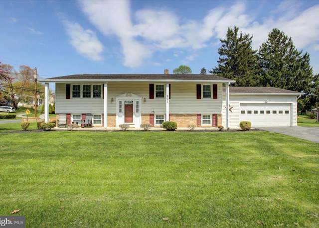 Property at 101 Echo Dr, Chambersburg, PA 17202, 4 beds, 2 baths