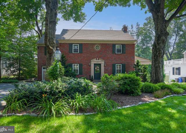 Property at 723 Farmingdale Rd, Lancaster, PA 17603, 4 beds, 2.5 baths