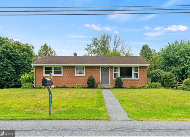 Property at 406 E 28th Division Hwy, Lititz, PA 17543, 3 beds, 1 bath