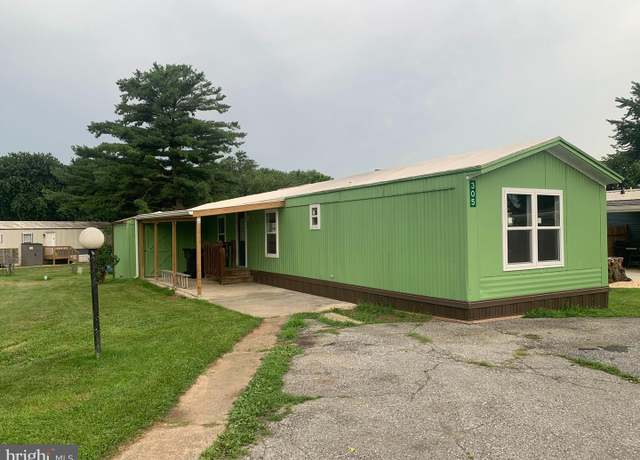 Property at 305 Palm City Park, Annville, PA 17003, 2 beds, 1 bath