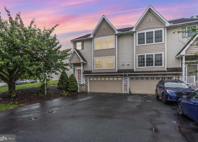 Property at 235 Cambridge Dr, Red Lion, PA 17356, 3 beds, 2.5 baths