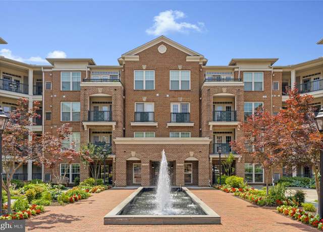 Property at 2903 Saintsbury Plz #302, Fairfax, VA 22031, 3 beds, 2.5 baths