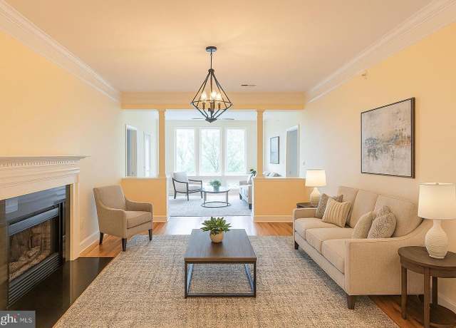 Property at 7065 Heritage Hunt Dr #309, Gainesville, VA 20155, 2 beds, 2 baths