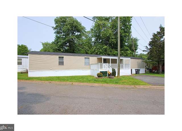 Property at 28 Little Branch Ln, Stafford, VA 22554, 3 beds, 2 baths